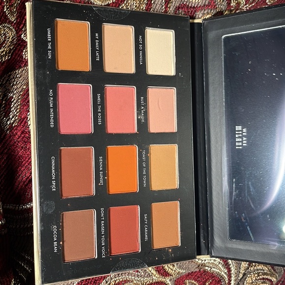 NEW! Milani Eyeshadow Kit "Ungilded Most Loved Mattes" - Picture 2 of 5